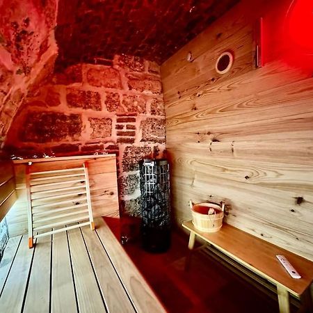 Sauna & Balneo Au Coeur De Ruan Exterior foto