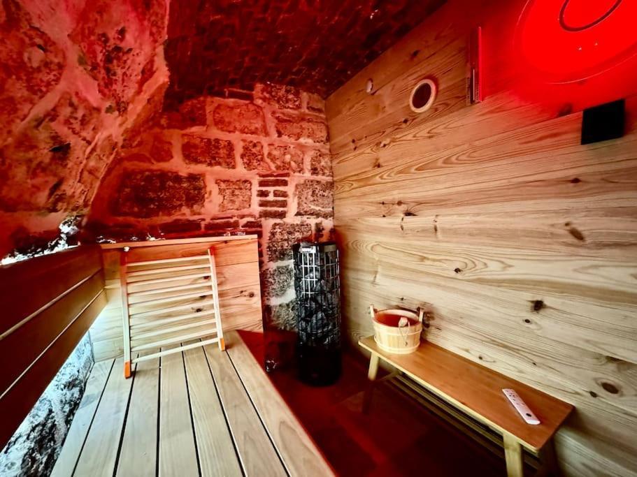 Sauna & Balneo Au Coeur De Ruan Exterior foto